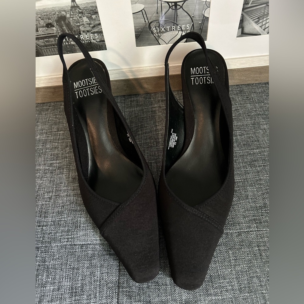 Mootsies tootsies black dress shoes